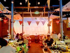 -叽叽扎扎烤肉场(生态城万达店)