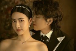 -挪娅婚纱摄影皇家会所