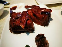 脆皮烧顶鸽-御宝轩(益丰·外滩源店)