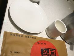 餐具摆设-闫府私房菜·百年鲁菜(恒隆店)
