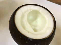 -志龙皇冠吃货椰子铺