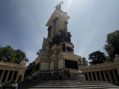 -阿方索十二世纪念碑