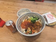 -陇上秦轩西安biangbiang面(朝龙汇店)