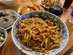 老北京炸酱面-门框胡同百年卤煮(新街口店)