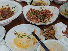 -湖南人家湘菜馆(镇江路店)