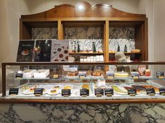 面包甜点陈列柜-WHEAT&BAKER-麥(凯德来福士店)