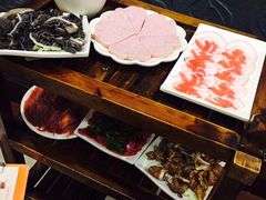 -憨石匠鲜菜土火锅(昆都店)
