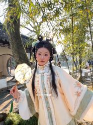 -一揽芳华汉服旗袍体验馆(拙政园店)