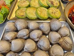 -围炉肉舍•炭烤活鳗•丹东海鲜烤肉(步行街店)