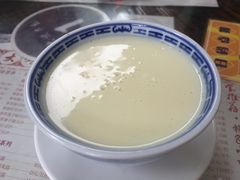 香滑凤凰奶-周大娘牛乳(旧寨古村总店)