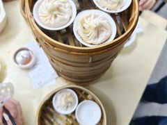 -莱莱小笼·乔艾