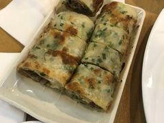葱饼卷牛肉-台北楚楚园馅饼粥(虹桥南丰城店)