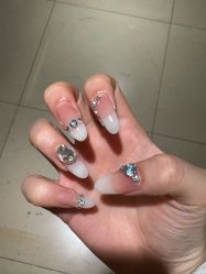 -丽心自助美甲美睫