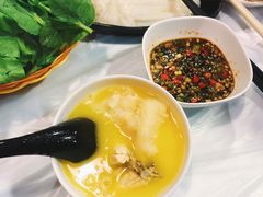 -鲜入围煮花胶鸡海鲜火锅