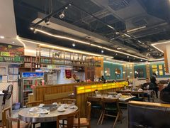 大堂-胡须佬鸡煲四季火锅店(石厦西村直营店)