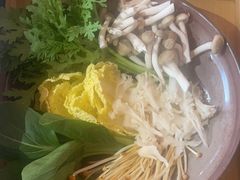 -喃喃椰·糟粕醋·椰子鸡火锅(七堡花园店)