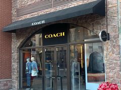 -王府井奥莱棋盘山小镇