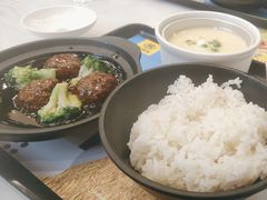 -老娘舅餐厅(黄龙体育中心店)