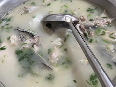 -雪湖煜辰鱼头老店(雪野湖店)