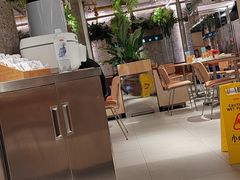 大堂-老乡鸡(上海白玉兰广场店)