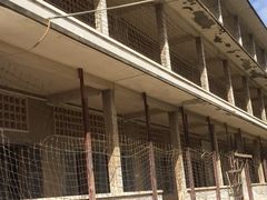 -吐斯廉屠杀博物馆