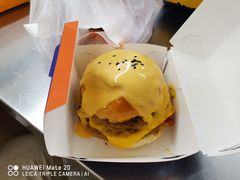 芝士熔岩牛肉汉堡-前进5路汉堡炸鸡(前进五路店)