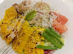 鸡肉大虾鲜蔬波奇碗-西堤牛排(南京龙江店)