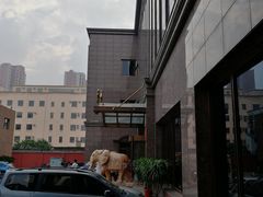 -园中园美食城