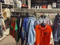 -H&M(鹏欣水游城店)