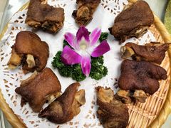 脆皮盐烧猪手-明泉居茶点荟(车陂店)