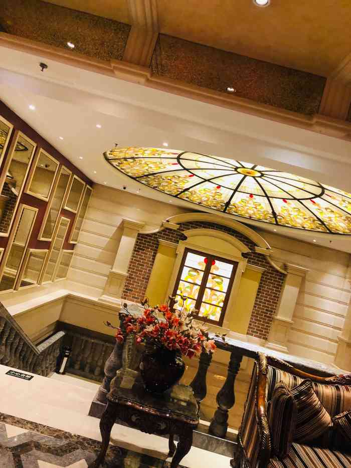 高深会馆-"服务很好,同一件事会有至少2位服务员回应.