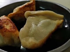 -黄阿姨锅贴大王(万航渡路店)