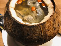 椰子炖竹丝鸡-首秀·四川料理(星耀101店)