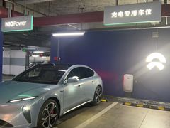 -蔚来空间(北京颐堤港店)