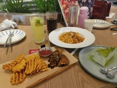 -必胜客(华都店)