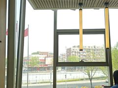 -麦当劳(展览路店)