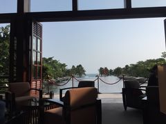 -亚龙湾喜来登·美景台大堂吧
