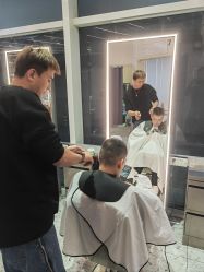 -PE SALON 