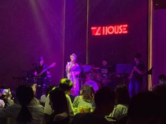 -TZ House音乐现场(来福士中心店)