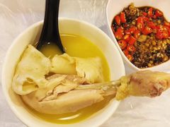 -鲜入围煮花胶鸡海鲜火锅