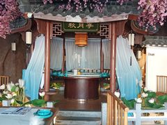 -荷塘秋月·本帮江浙菜(国权路店)