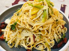 -兄弟小串(华新·名筑店)