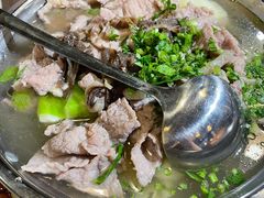 跷脚牛肉-肖四女·江湖菜(临港店)
