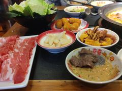 -沸炉重庆老火锅(军事博物馆店)