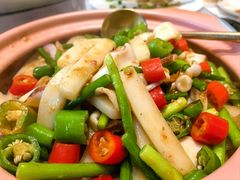 蒜香鱿鱼煲年糕-甜阿姨·天台花园私房菜(万松园店)