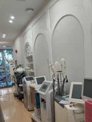 -广州健丽·去眼袋医疗美容机构