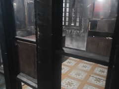 -荒岛实景沉浸密室(江汉路1店)