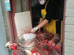 -梅记大块头爆鱼店(乍浦路店)