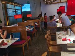 大堂-北院·果木烤鸭·25年东北菜(创意产业园店)
