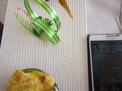 牛油果焗富贵虾拼金柚-悦湖公馆